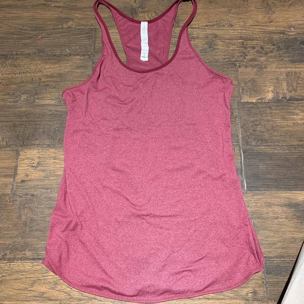 Women’s (6) Lululemon Tank